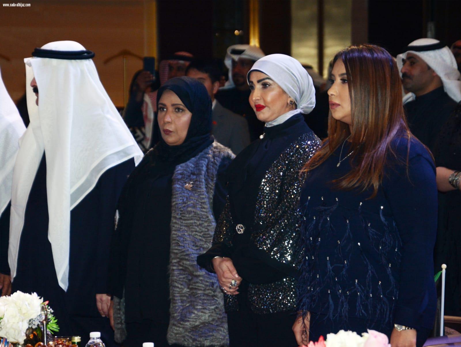 الشيخة انتصار الصباح تجمع شعراء الخليج في ( نعم صباح )